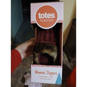 Totes Toasties Women' s Memory Foam Slippers LG ( 8-9 ) Faux Fur Burgundy